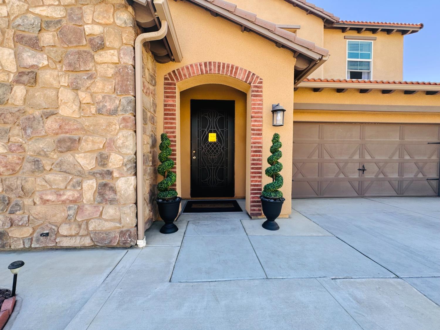 4237 N Rosalia Ave, Fresno, CA 93723