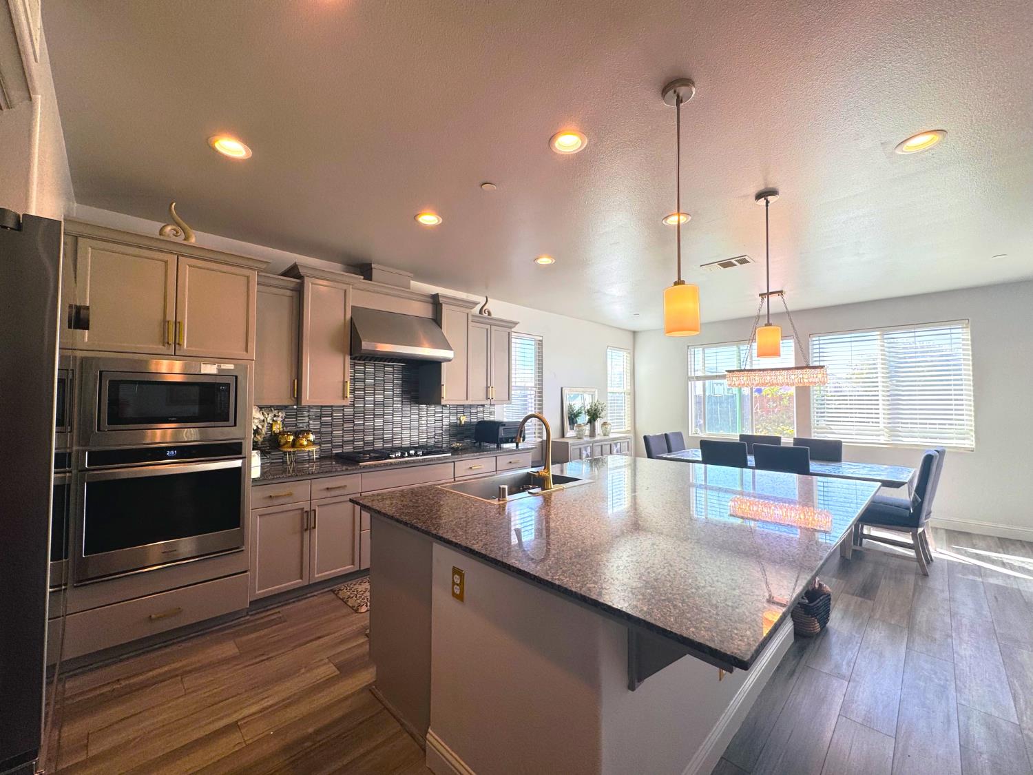 4237 N Rosalia Ave, Fresno, CA 93723