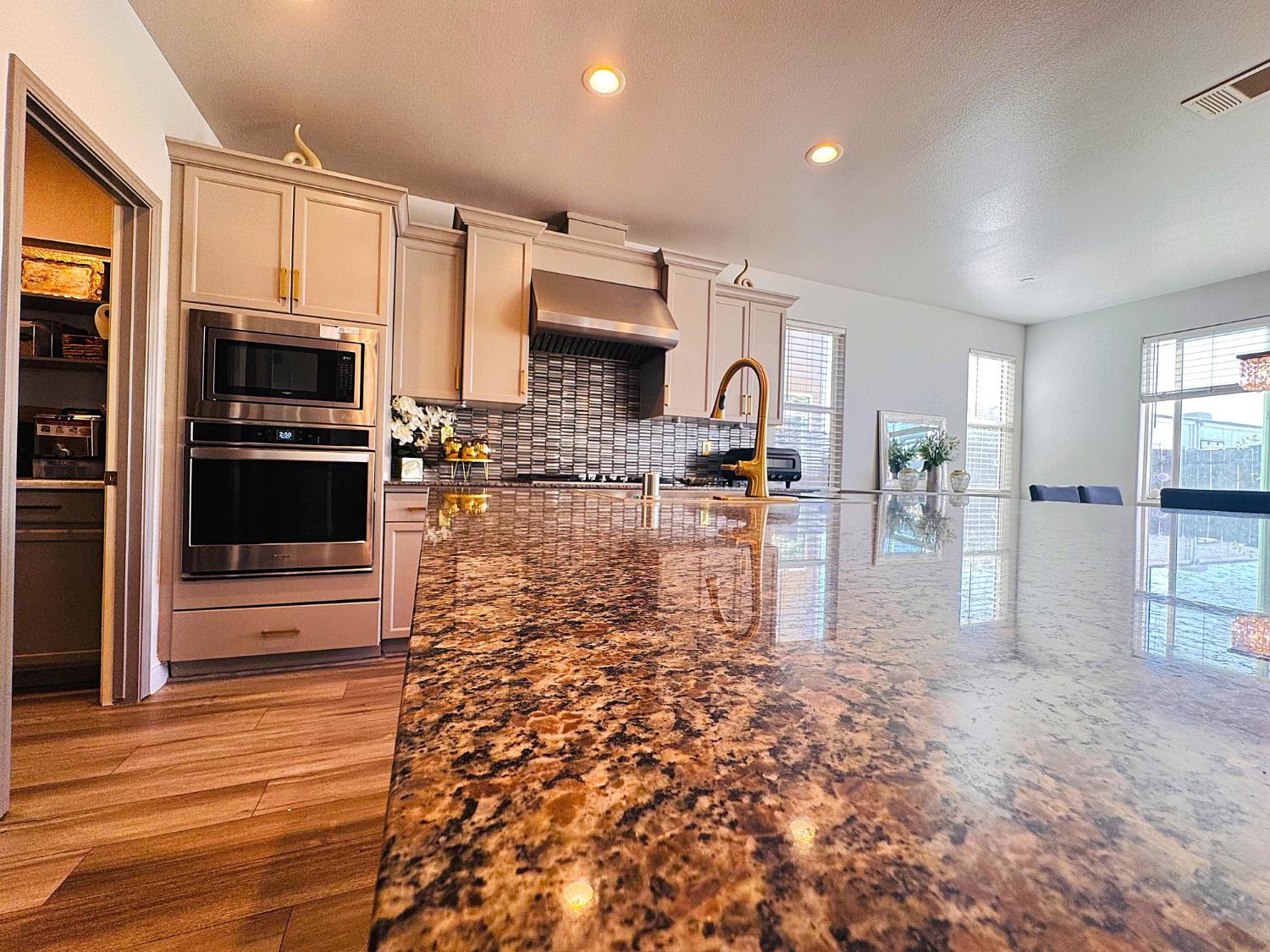 4237 N Rosalia Ave, Fresno, CA 93723