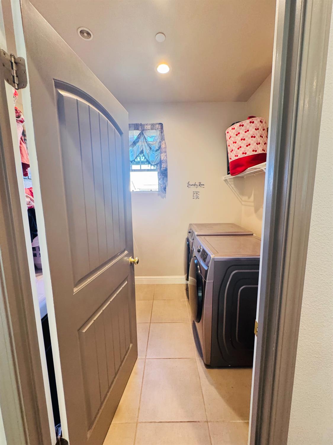 4237 N Rosalia Ave, Fresno, CA 93723