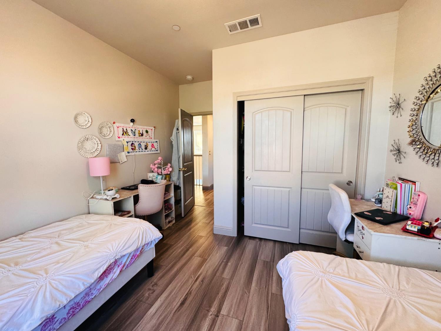 4237 N Rosalia Ave, Fresno, CA 93723