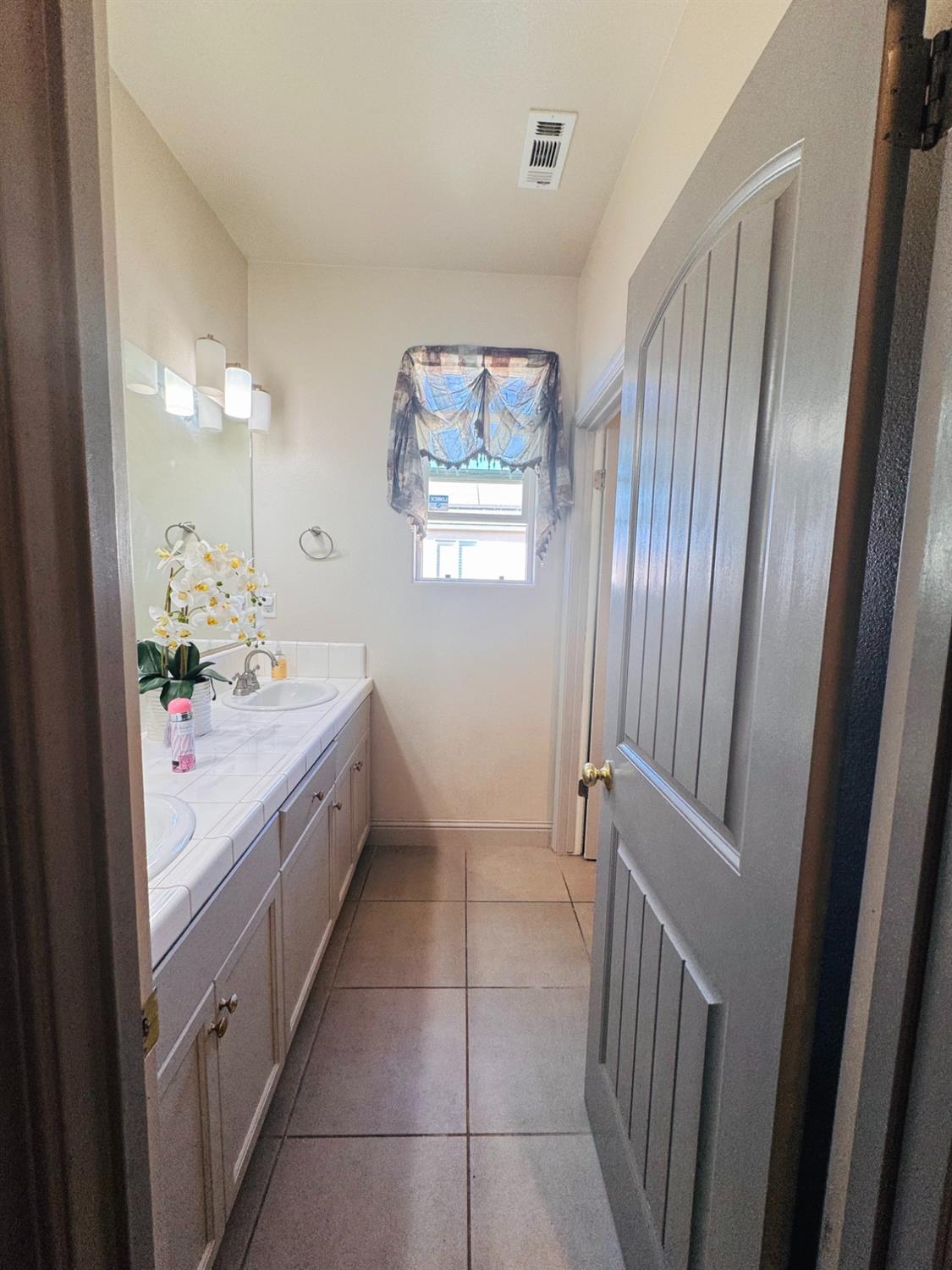 4237 N Rosalia Ave, Fresno, CA 93723