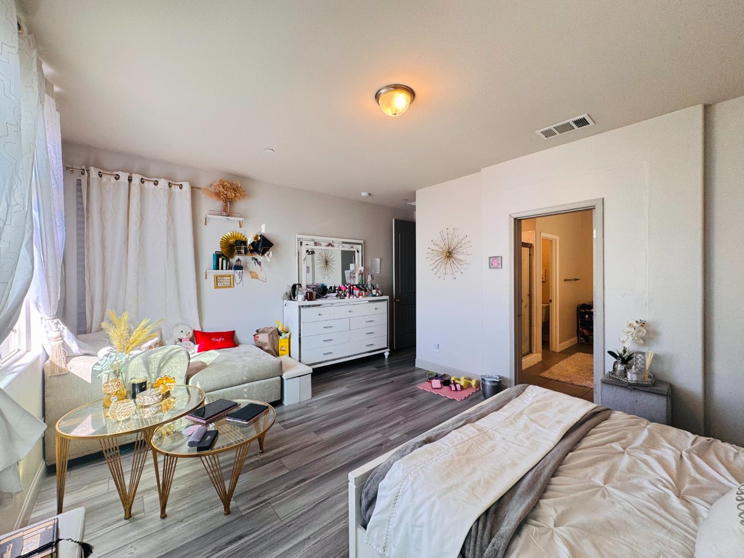 4237 N Rosalia Ave, Fresno, CA 93723