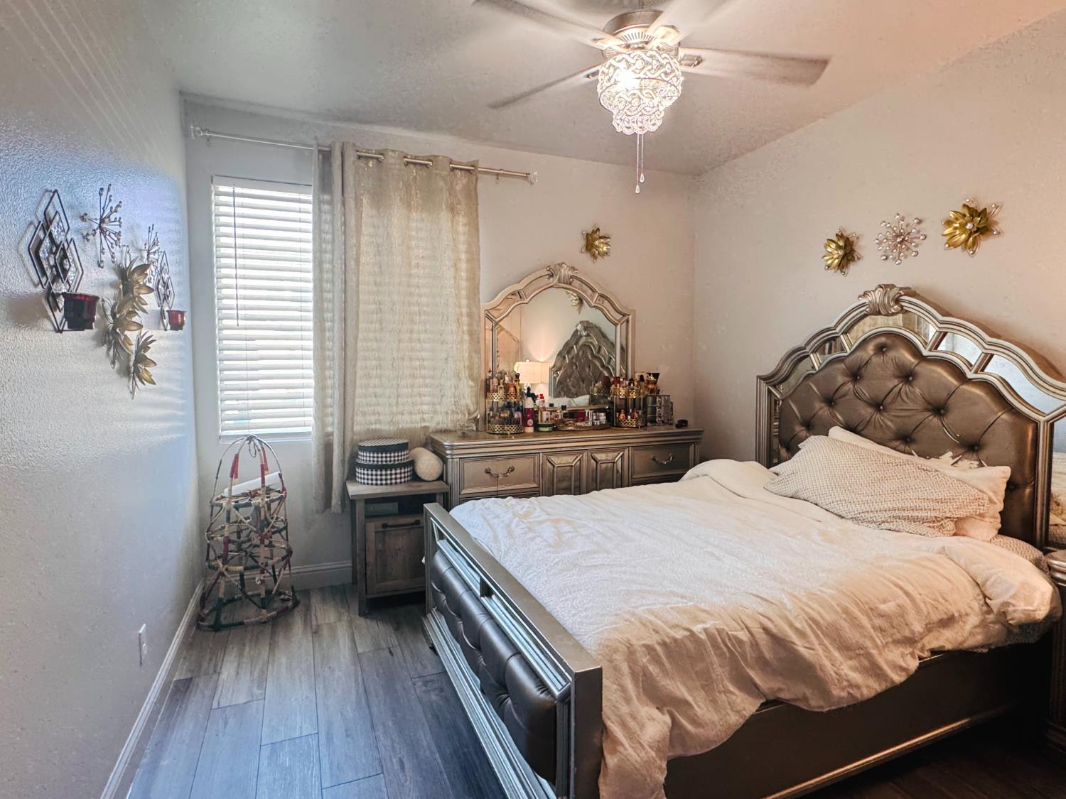 4237 N Rosalia Ave, Fresno, CA 93723