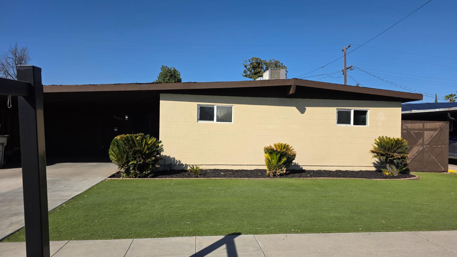 2645 E Saginaw Way, Fresno, CA 93726