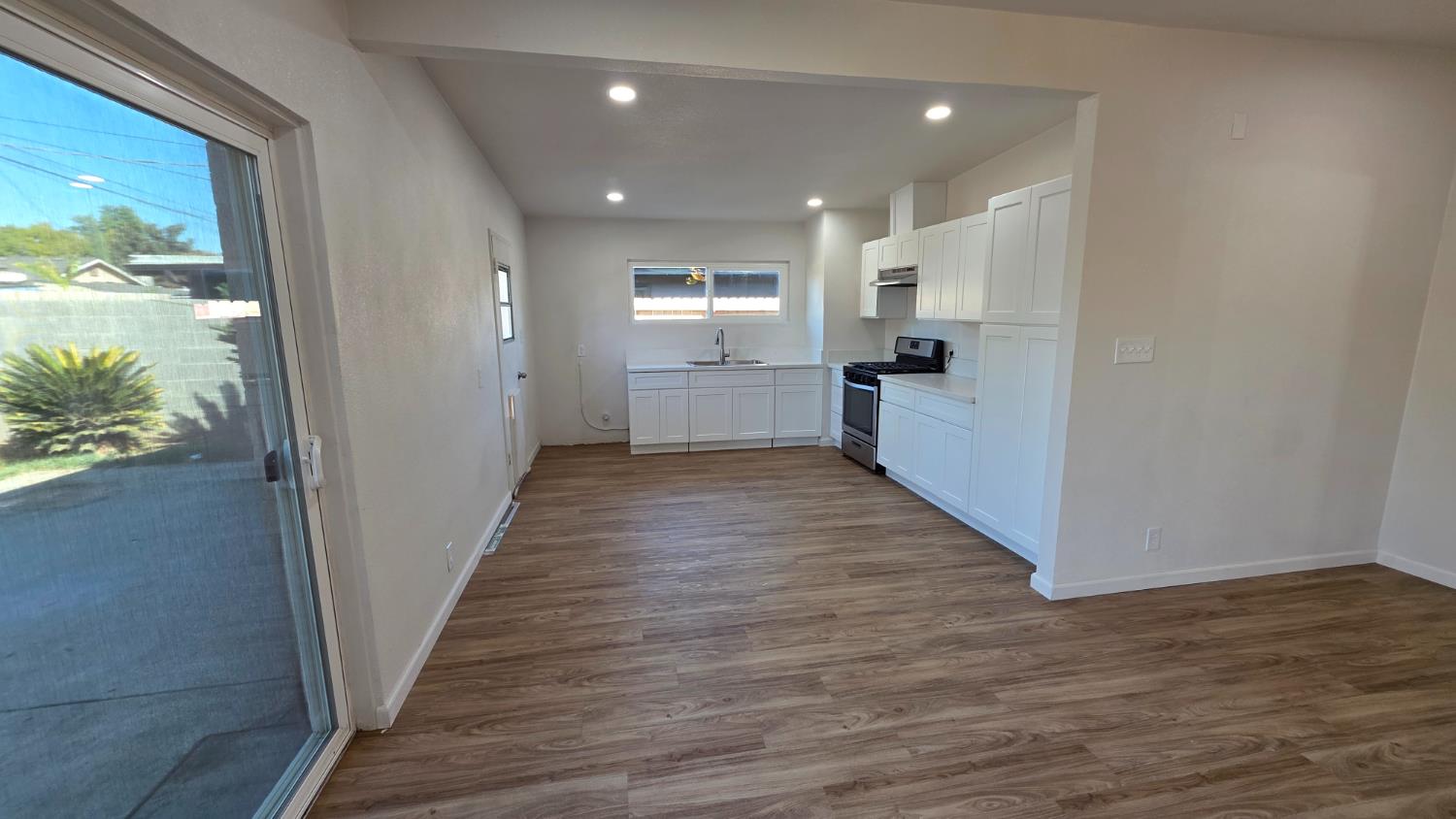 2645 E Saginaw Way, Fresno, CA 93726