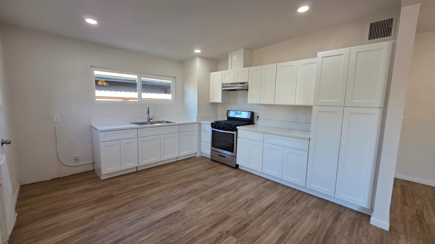 2645 E Saginaw Way, Fresno, CA 93726