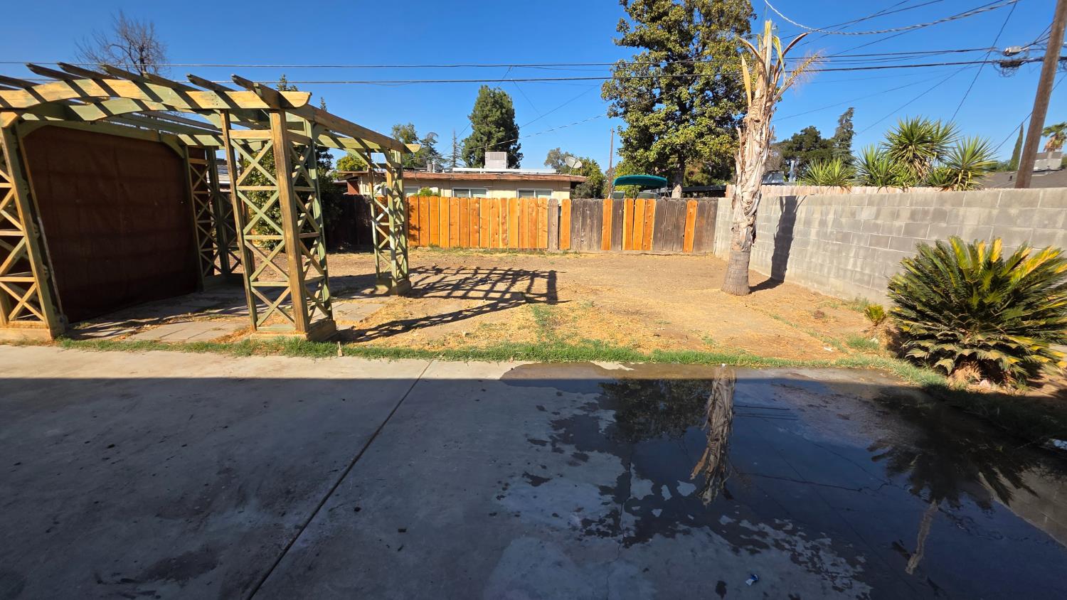 2645 E Saginaw Way, Fresno, CA 93726