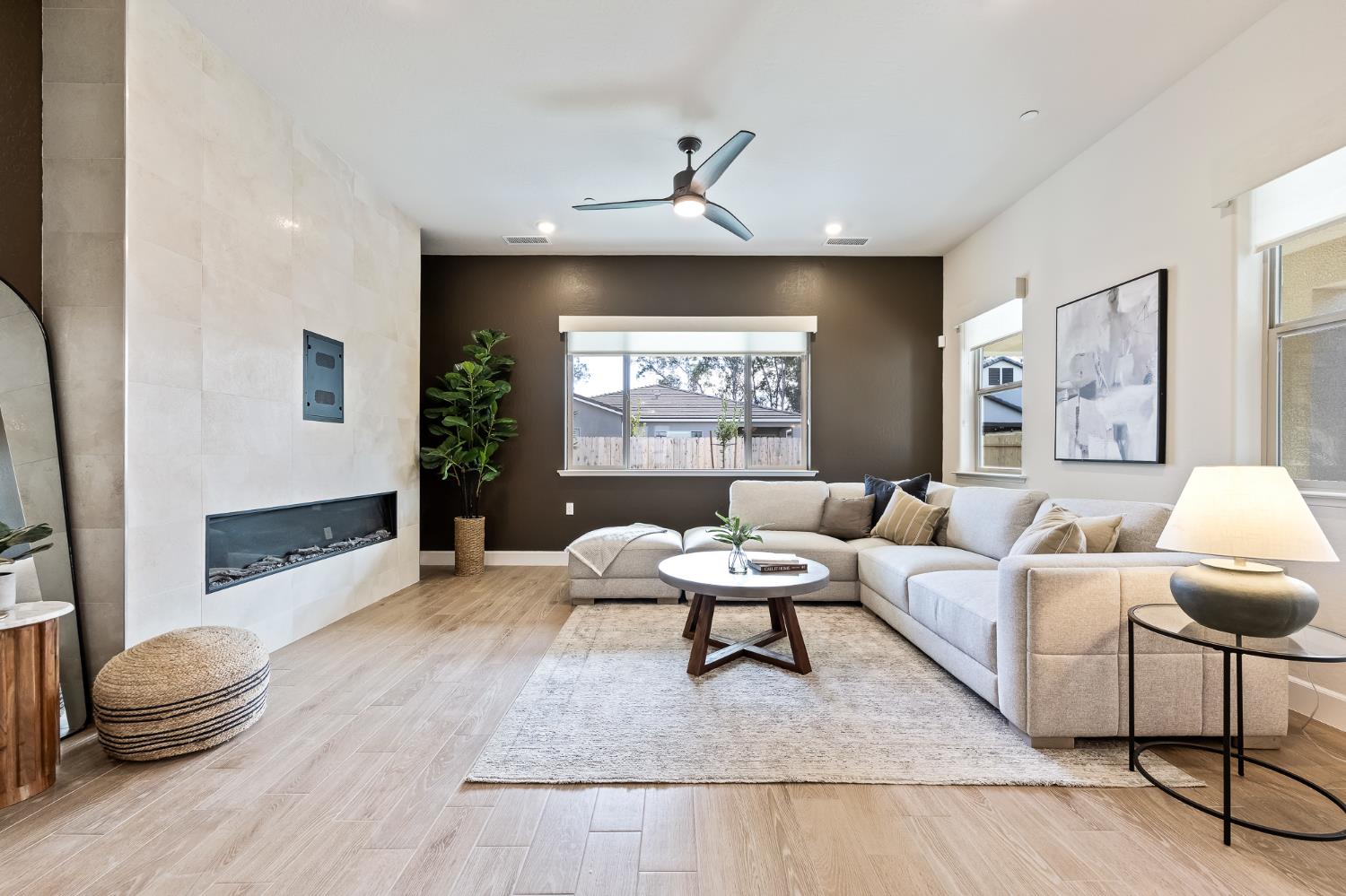 2946 Trenton Ave, Clovis, CA 93619