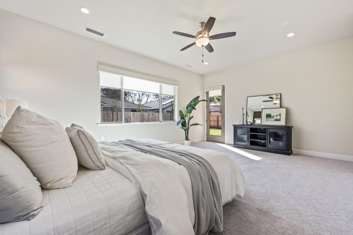 2946 Trenton Ave, Clovis, CA 93619
