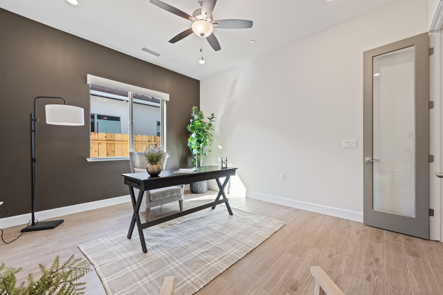 2946 Trenton Ave, Clovis, CA 93619