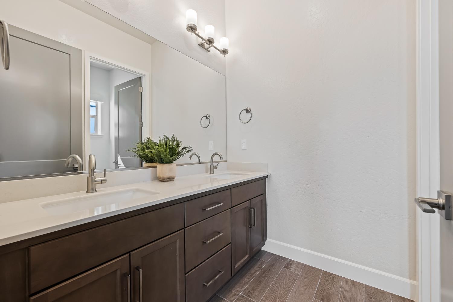 2946 Trenton Ave, Clovis, CA 93619