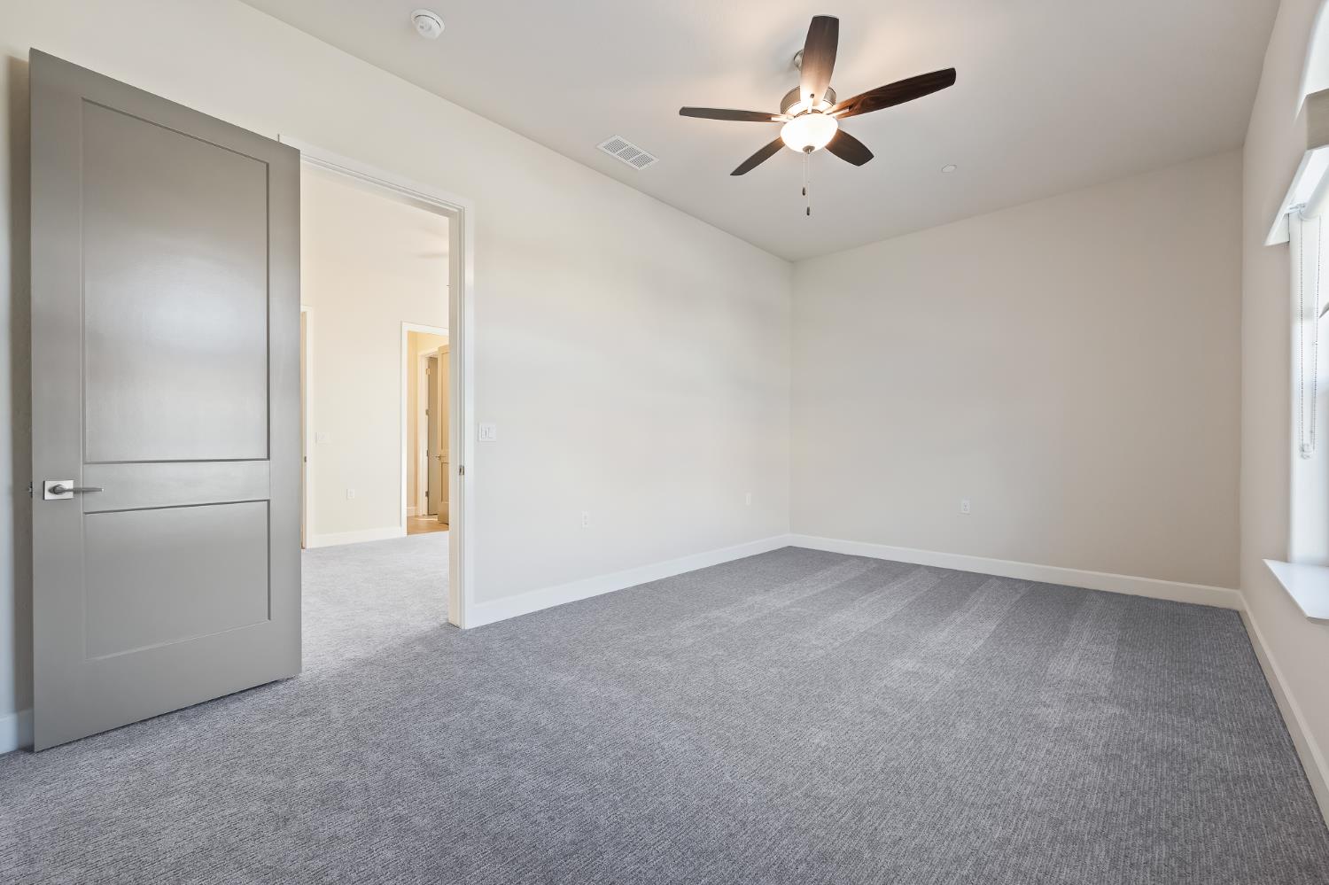 2946 Trenton Ave, Clovis, CA 93619