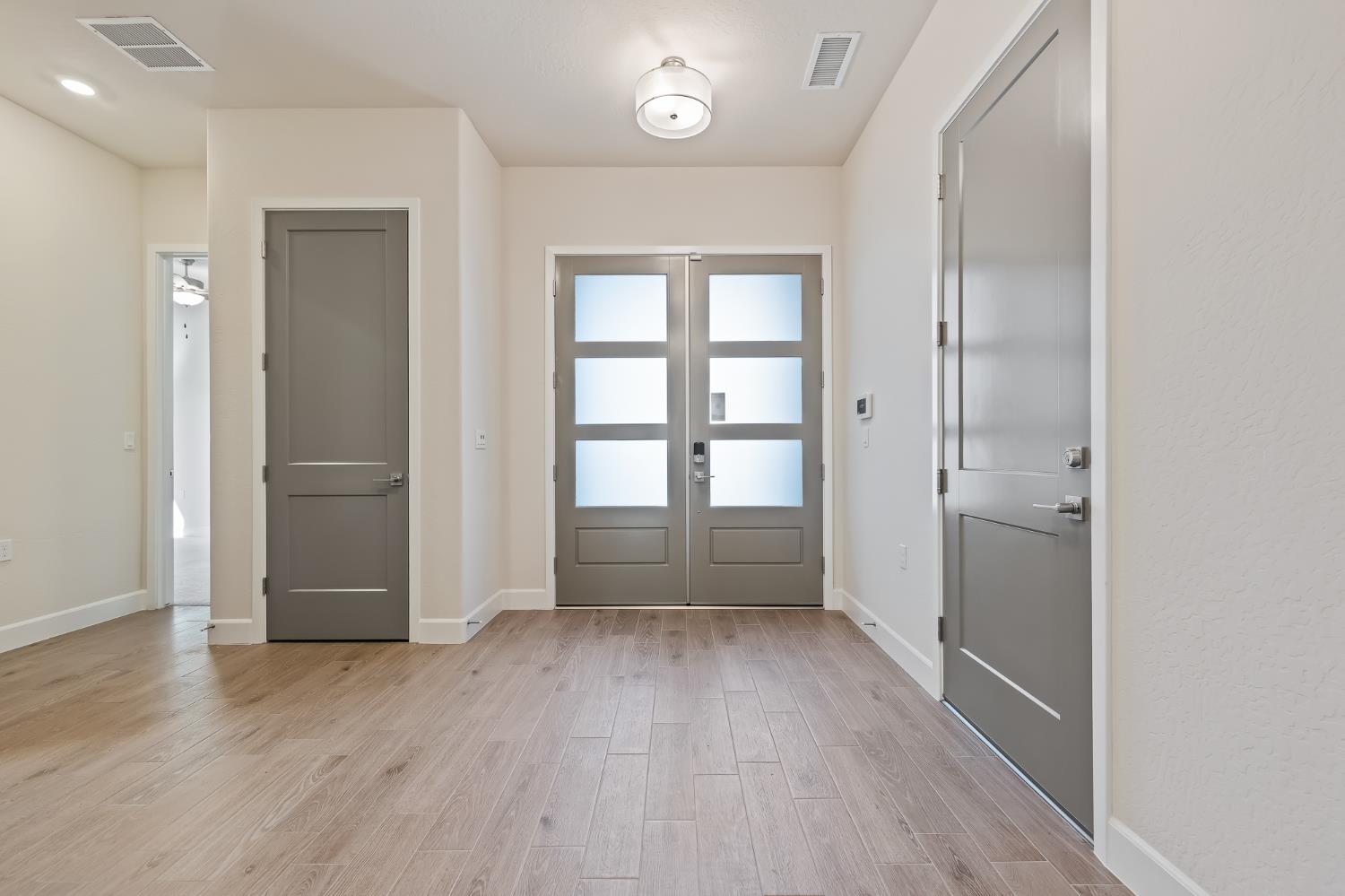 2946 Trenton Ave, Clovis, CA 93619