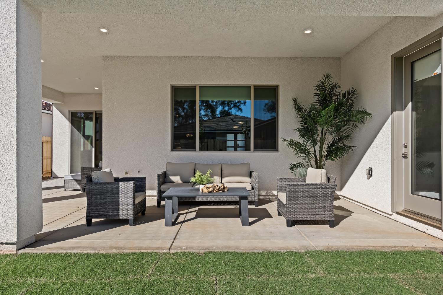 2946 Trenton Ave, Clovis, CA 93619