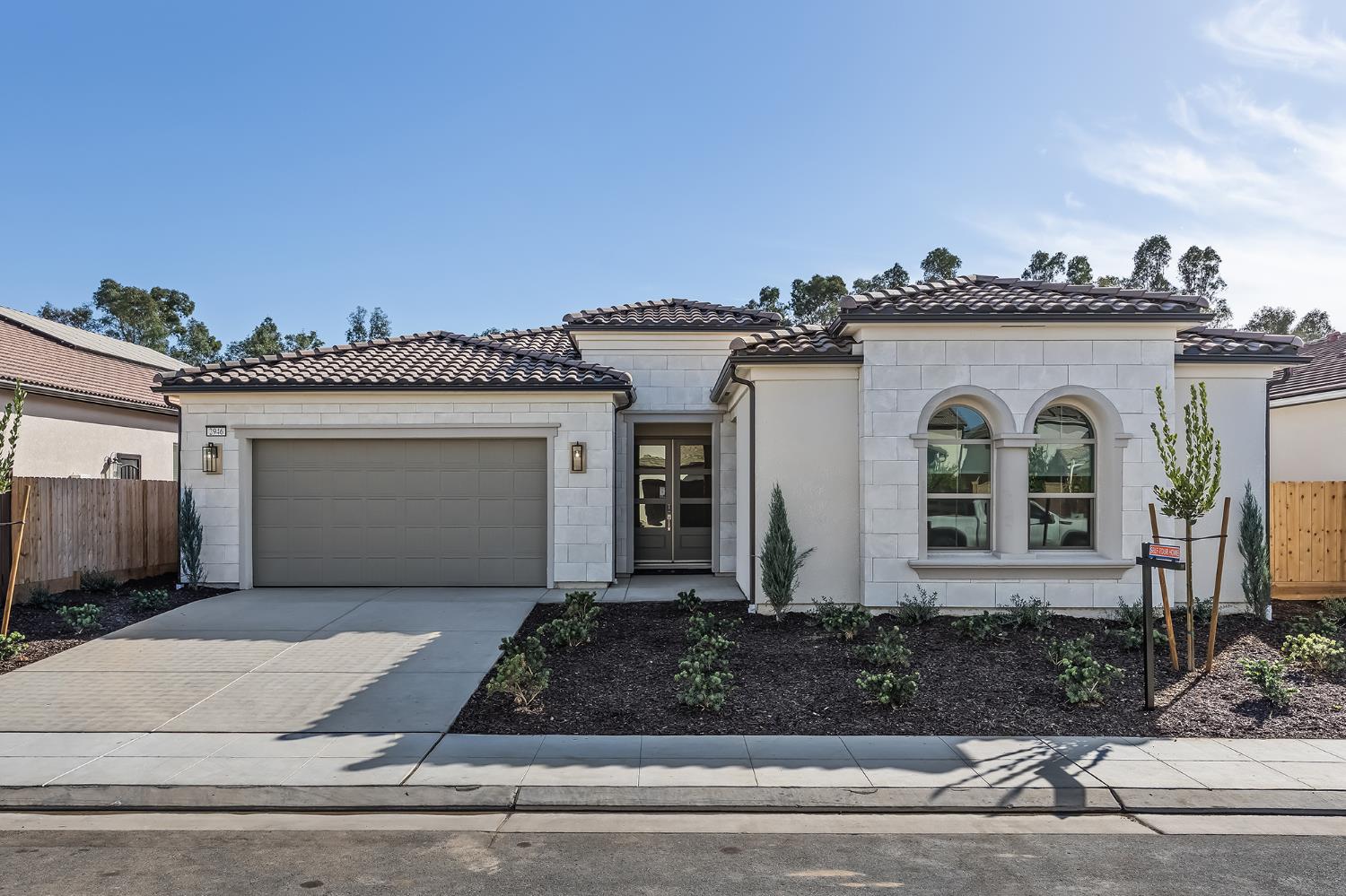 2946 Trenton Ave, Clovis, CA 93619