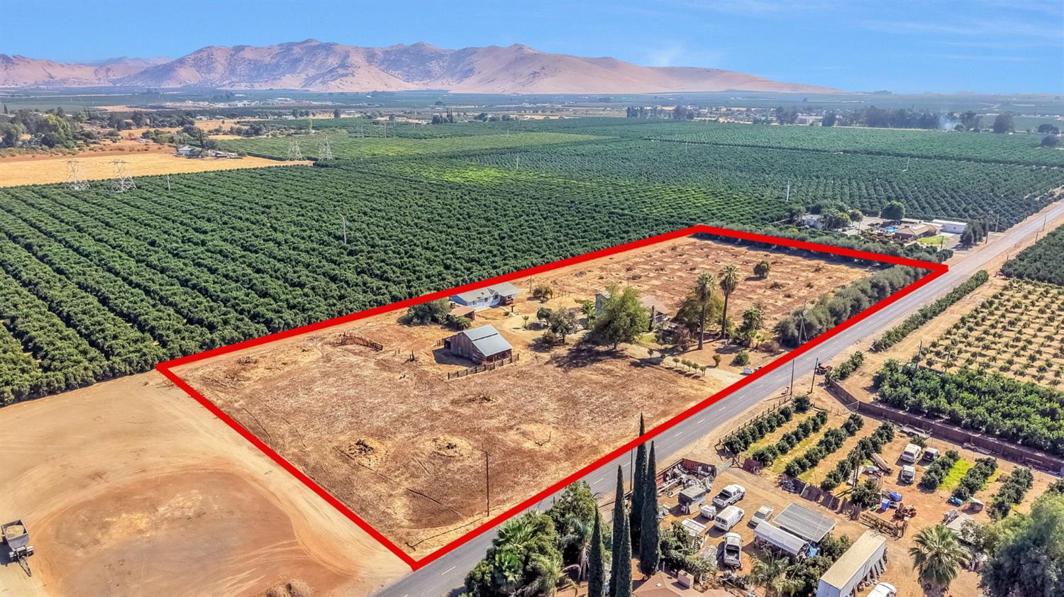 42458 Road 136, Orosi, CA 93647