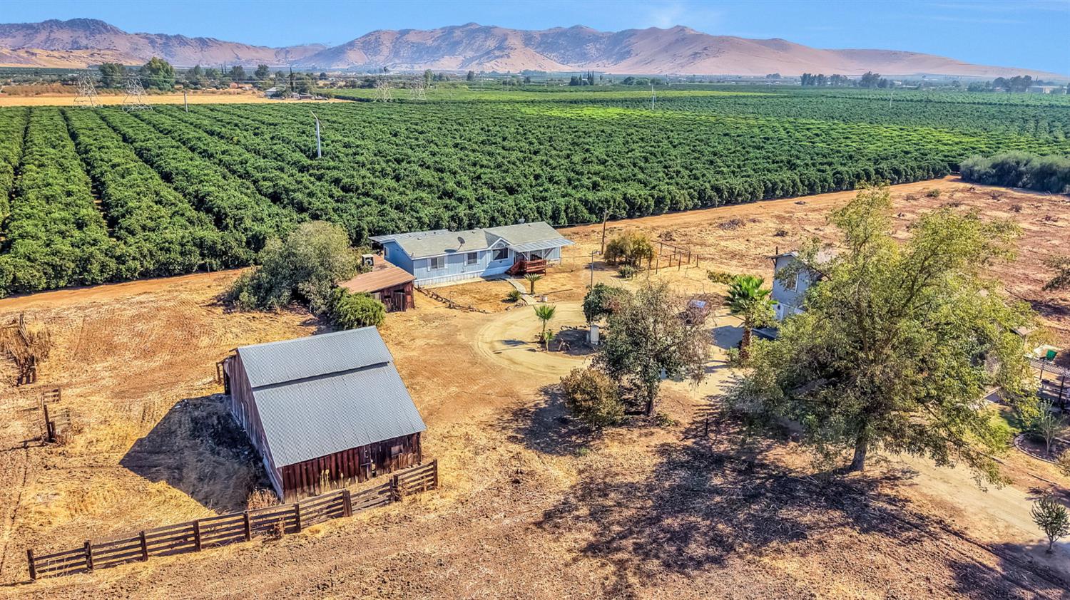 42458 Road 136, Orosi, CA 93647