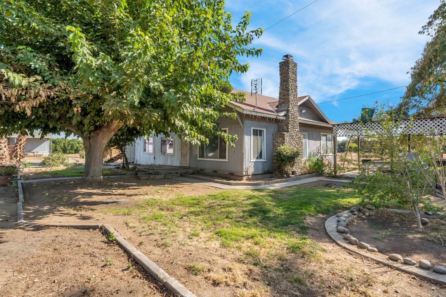 42458 Road 136, Orosi, CA 93647