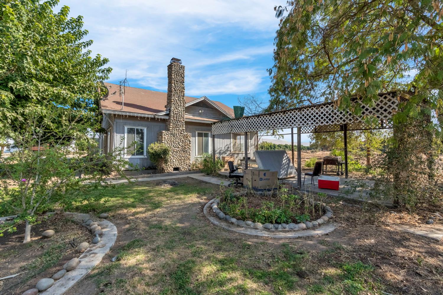 42458 Road 136, Orosi, CA 93647