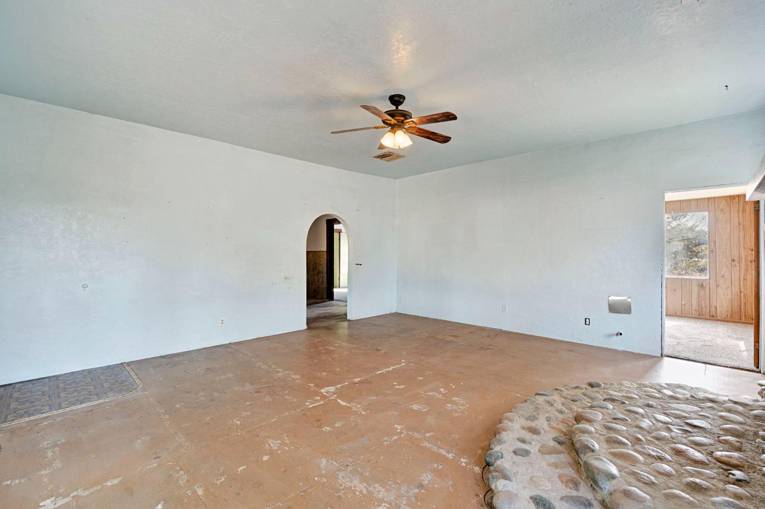 42458 Road 136, Orosi, CA 93647