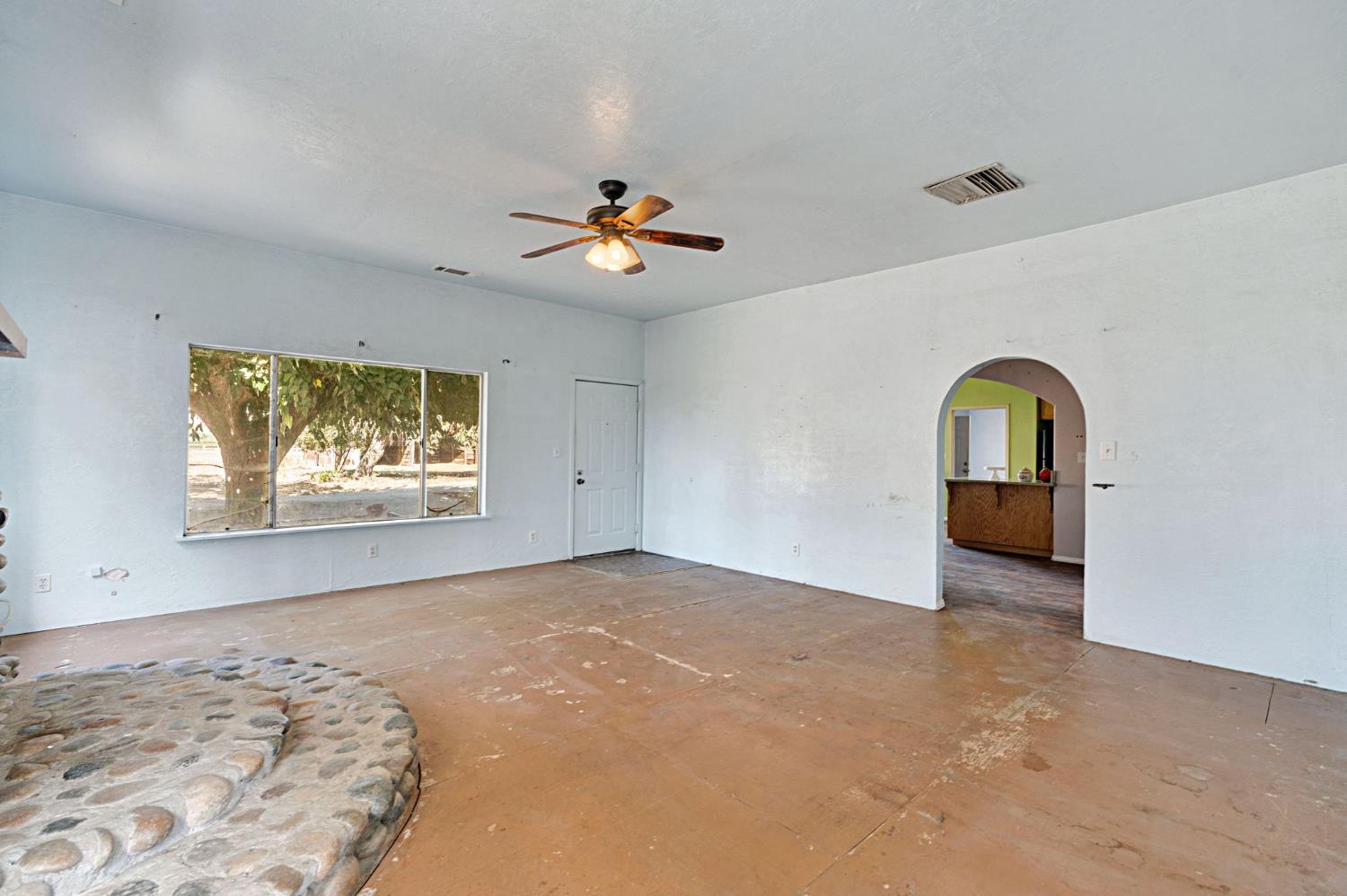 42458 Road 136, Orosi, CA 93647