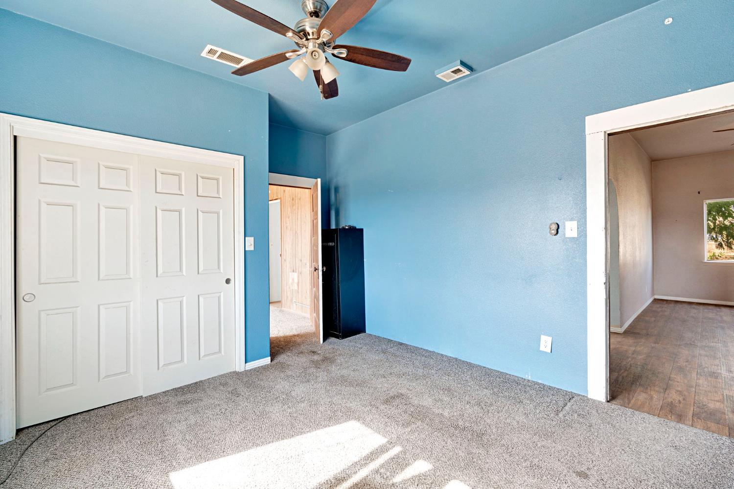 42458 Road 136, Orosi, CA 93647