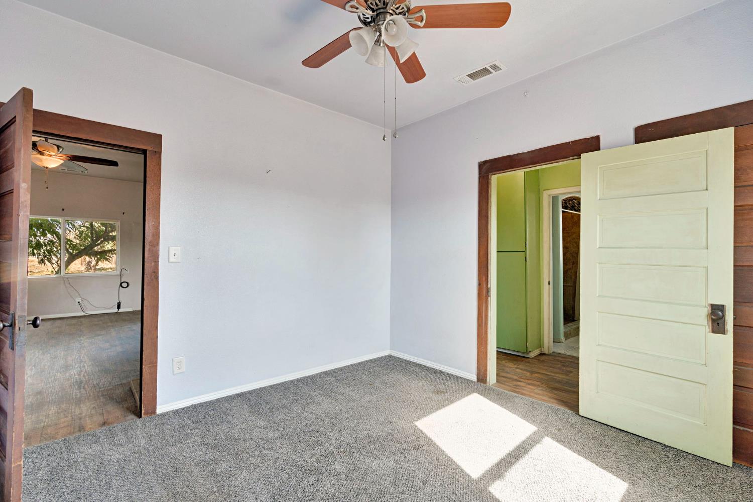 42458 Road 136, Orosi, CA 93647