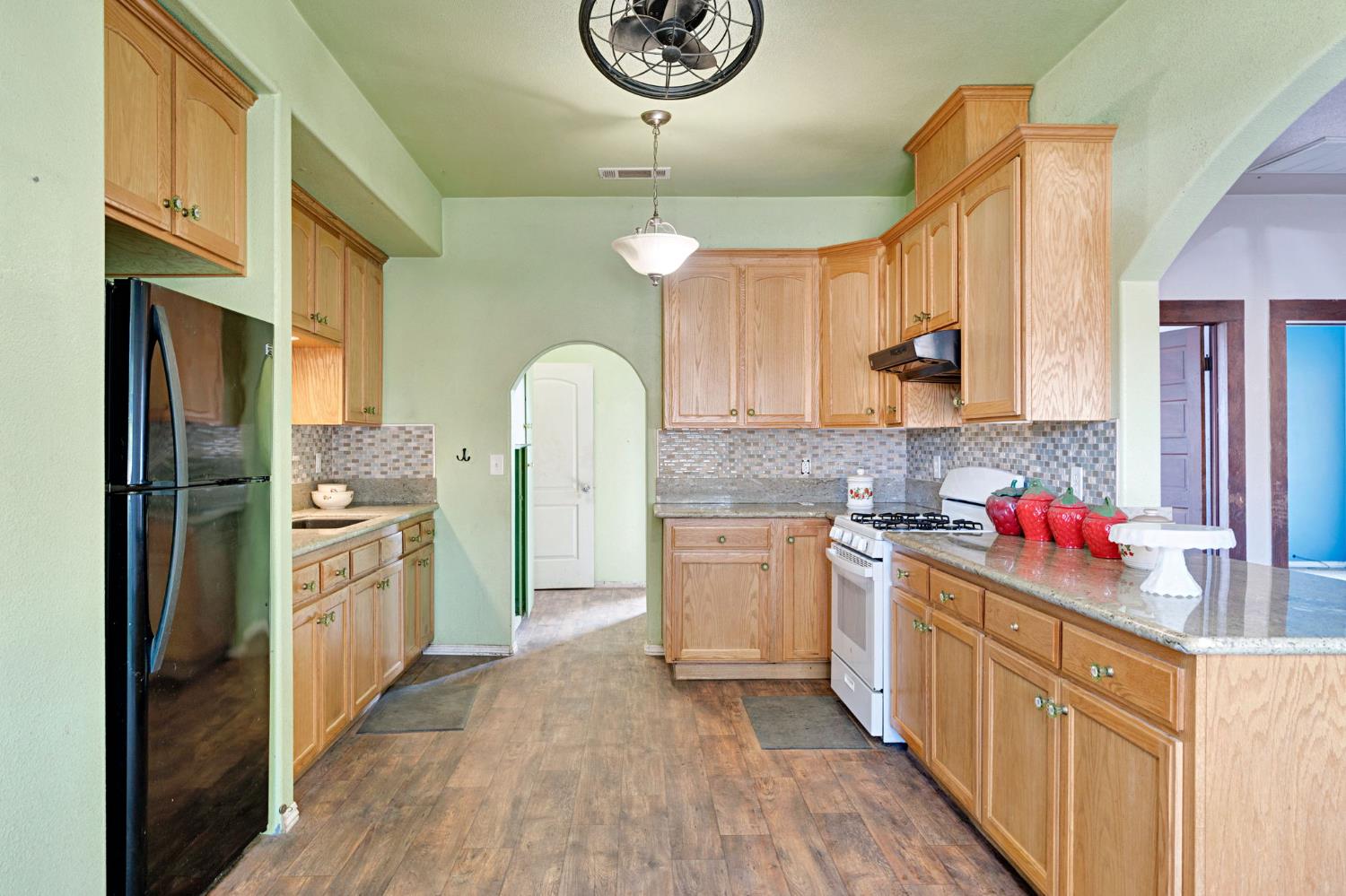 42458 Road 136, Orosi, CA 93647