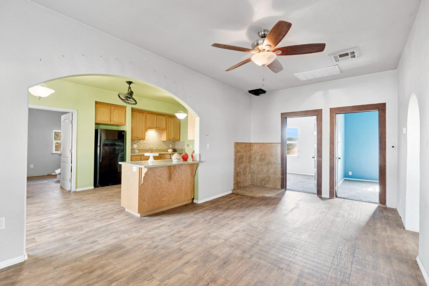42458 Road 136, Orosi, CA 93647