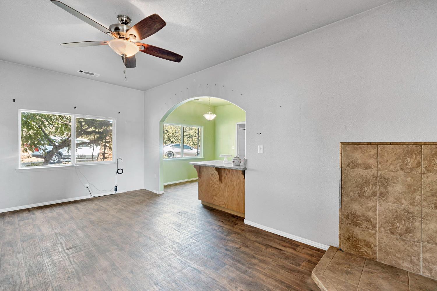42458 Road 136, Orosi, CA 93647