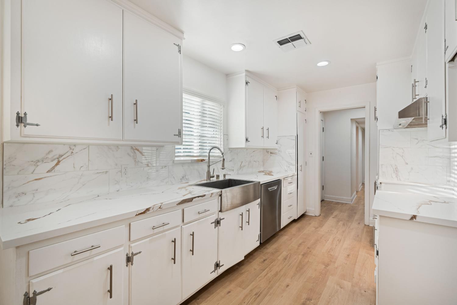 4546 N West Ave, Fresno, CA 93705