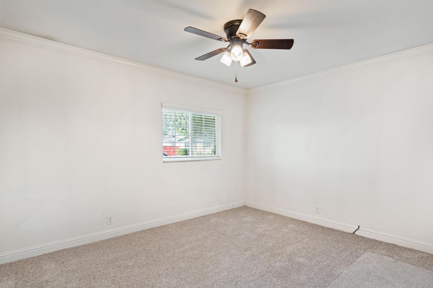 4546 N West Ave, Fresno, CA 93705