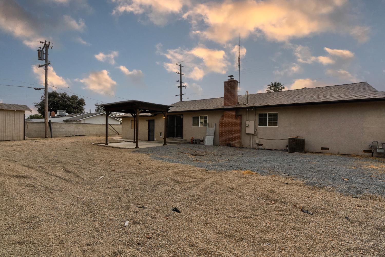 4546 N West Ave, Fresno, CA 93705