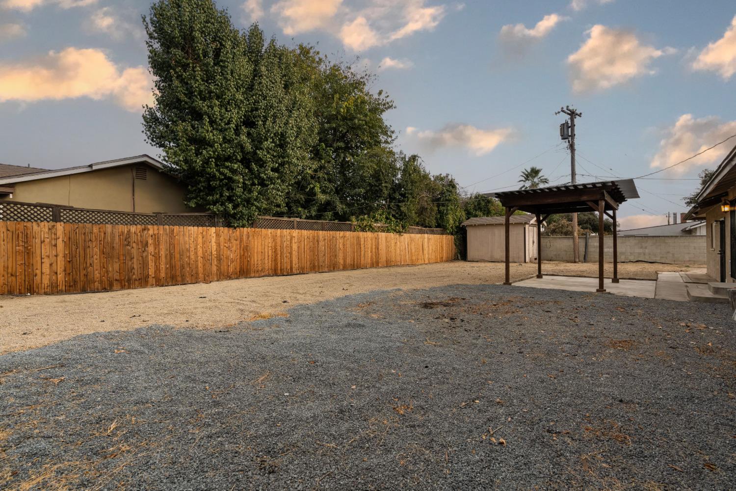 4546 N West Ave, Fresno, CA 93705