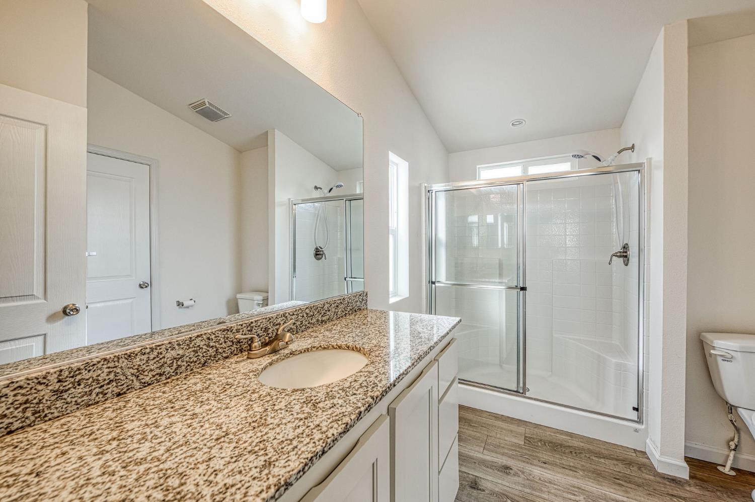 1551 6Th Avenue Dr #30, Kingsburg, CA 93631