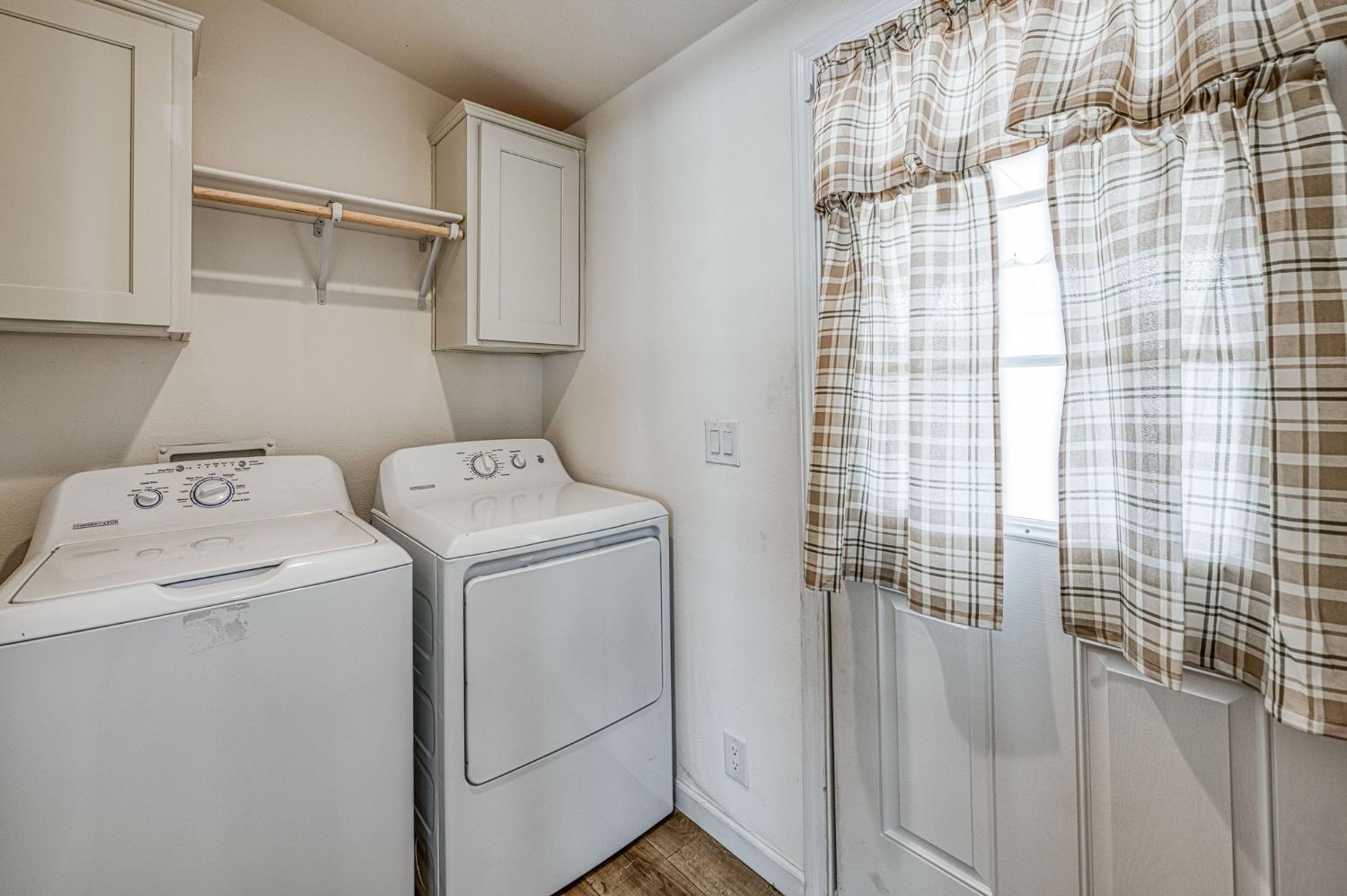 1551 6Th Avenue Dr #30, Kingsburg, CA 93631