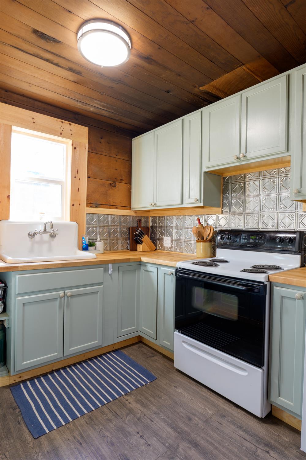 41392 Sunset Rock Rd, Shaver Lake, CA 93664