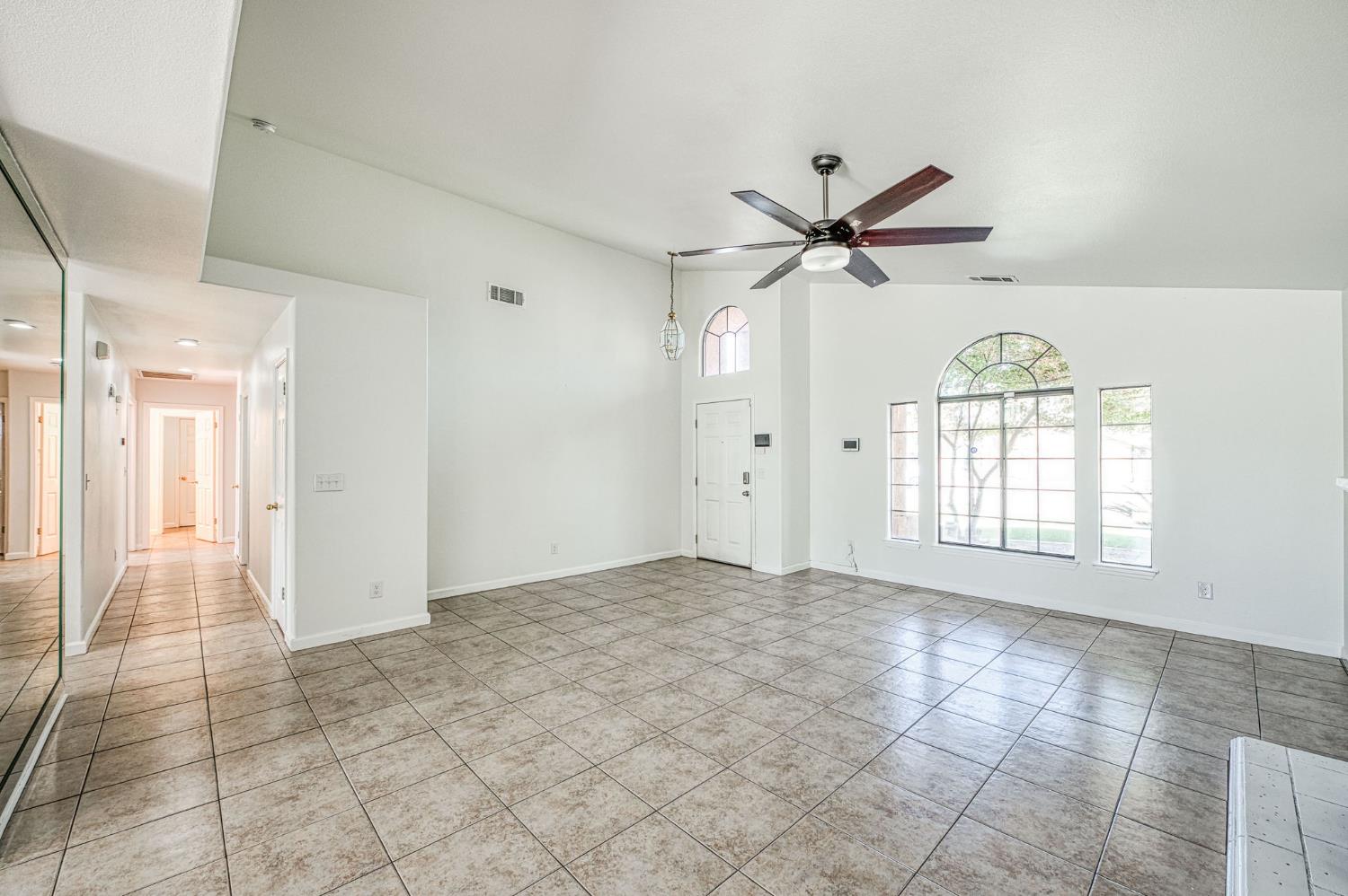 1339 W Henley Creek Rd, Reedley, CA 93654