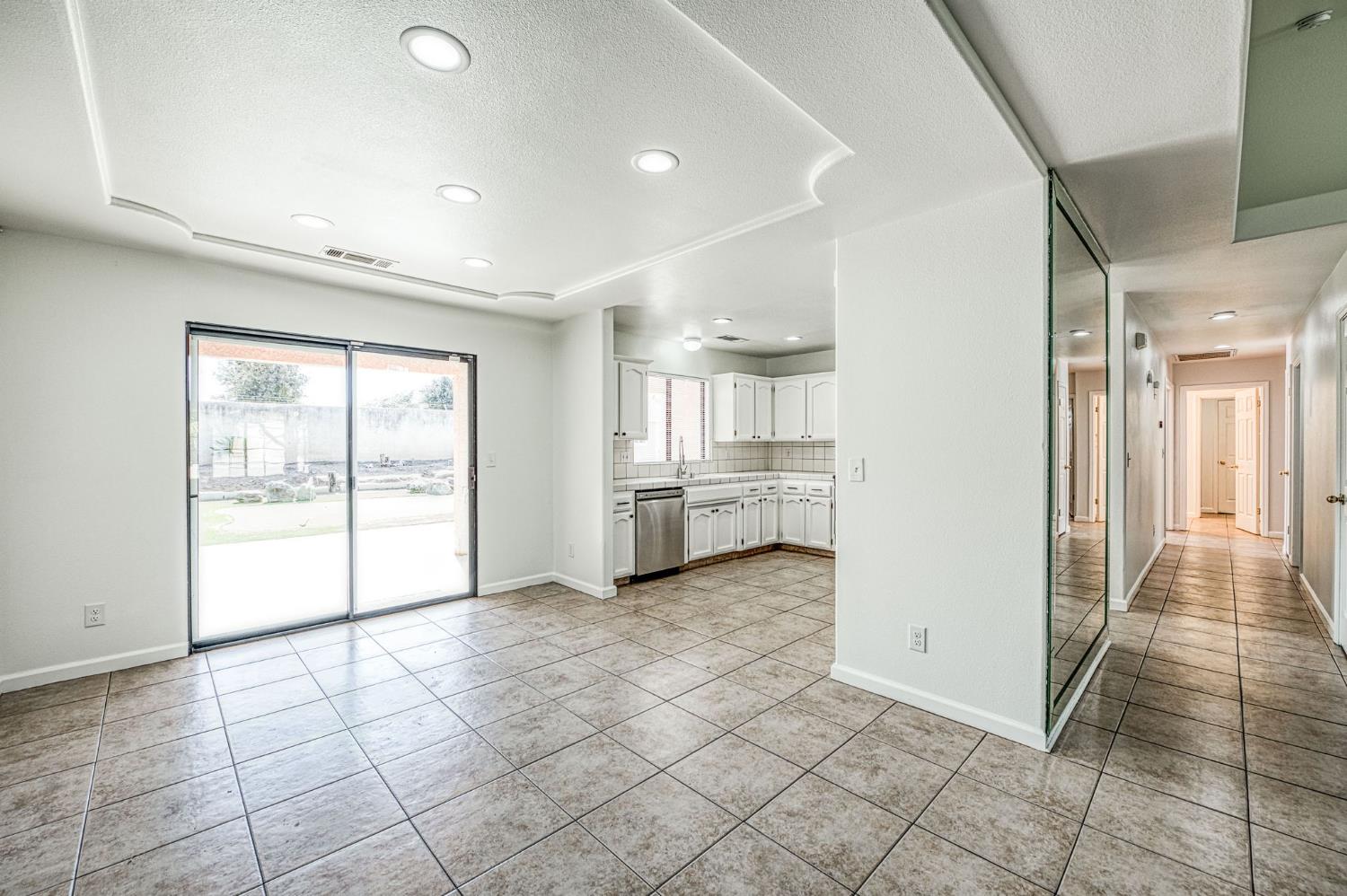 1339 W Henley Creek Rd, Reedley, CA 93654