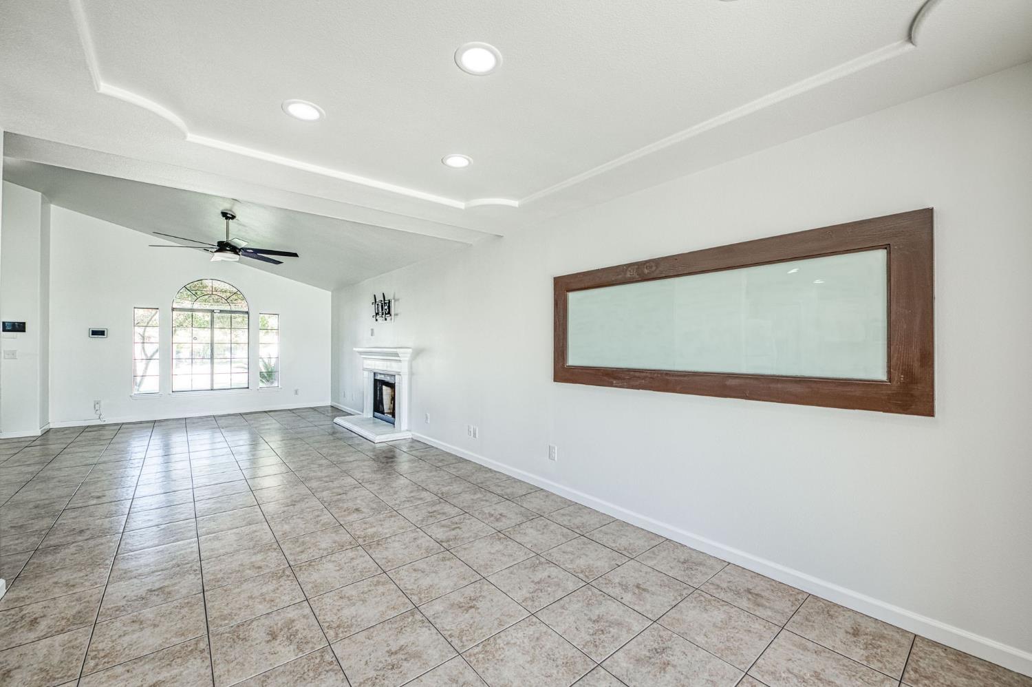 1339 W Henley Creek Rd, Reedley, CA 93654