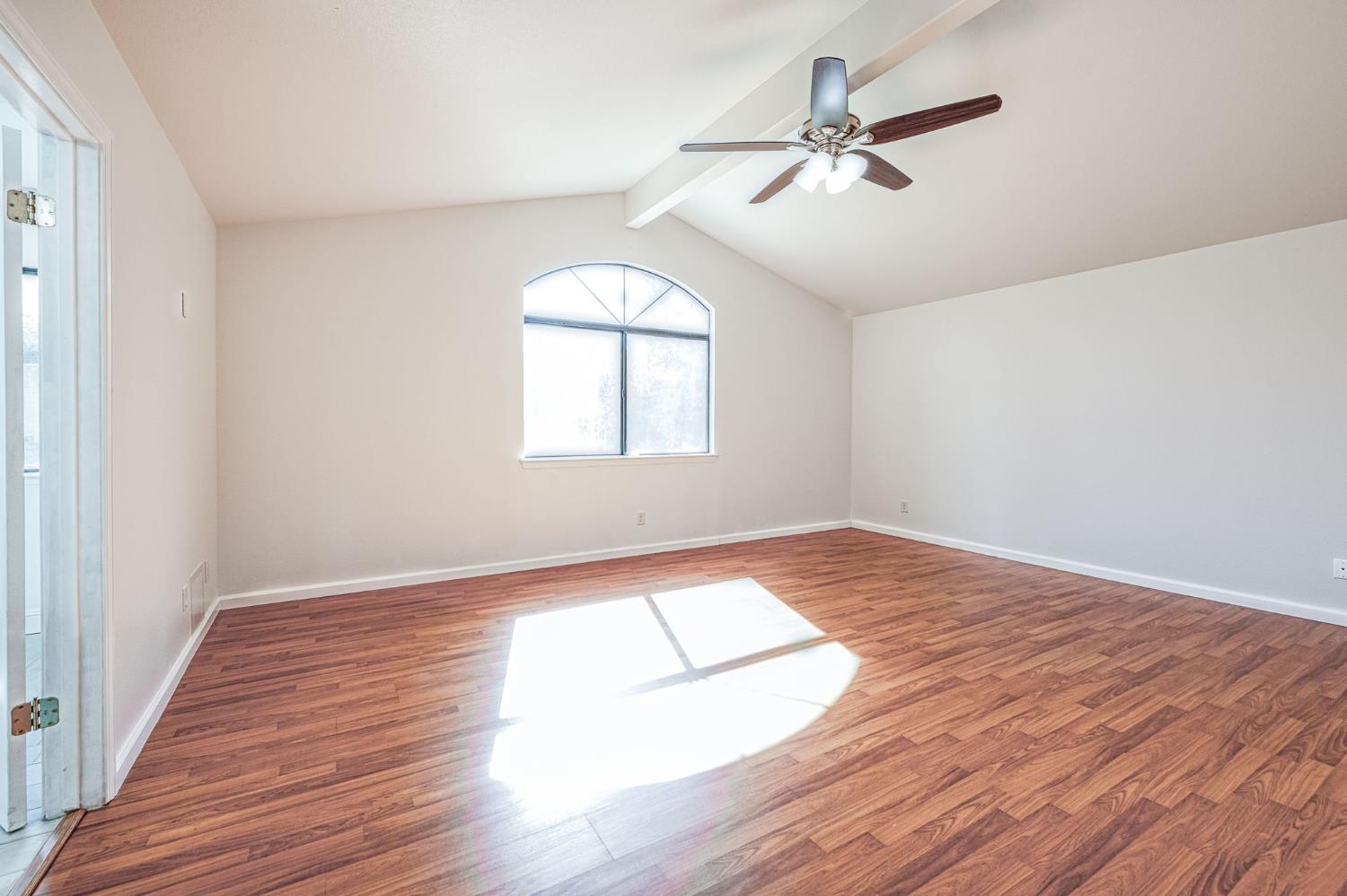 1339 W Henley Creek Rd, Reedley, CA 93654