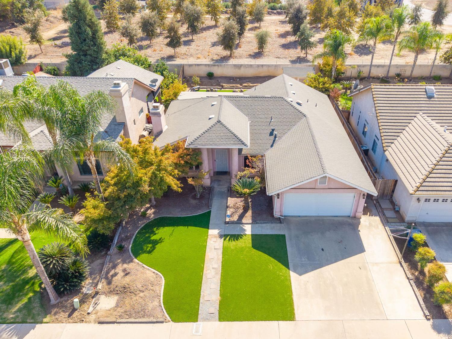 1339 W Henley Creek Rd, Reedley, CA 93654