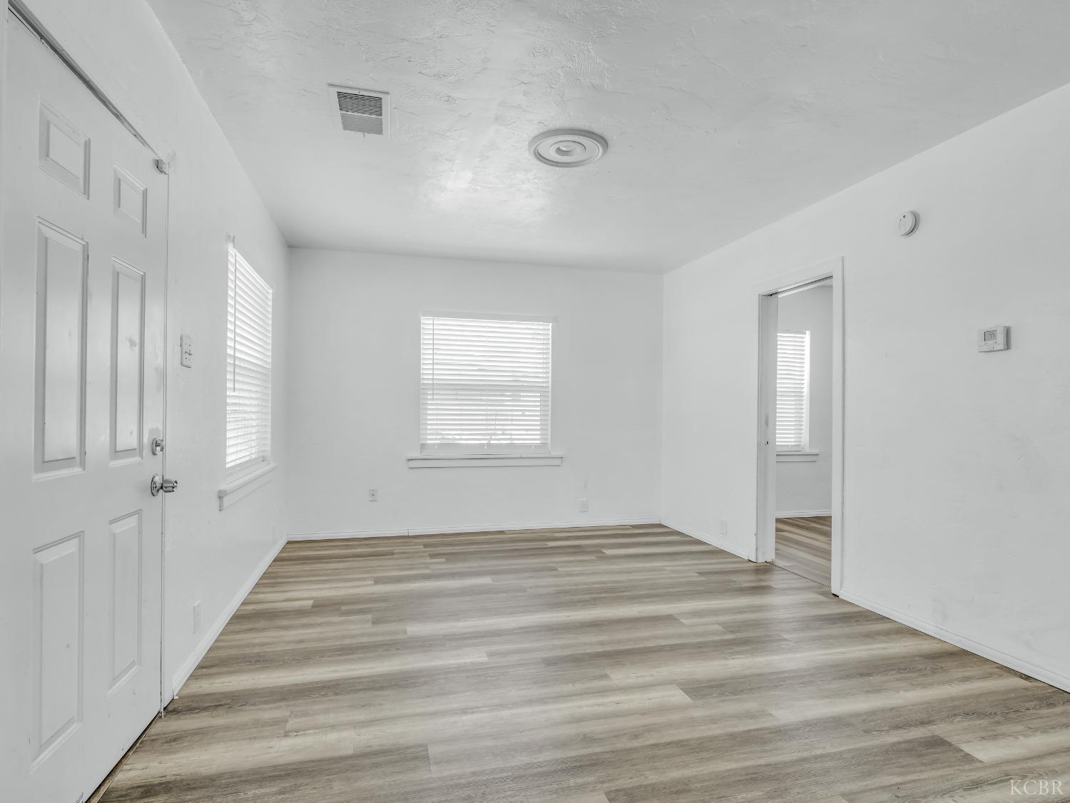 11005 S 10th Ave, Hanford, CA 93230