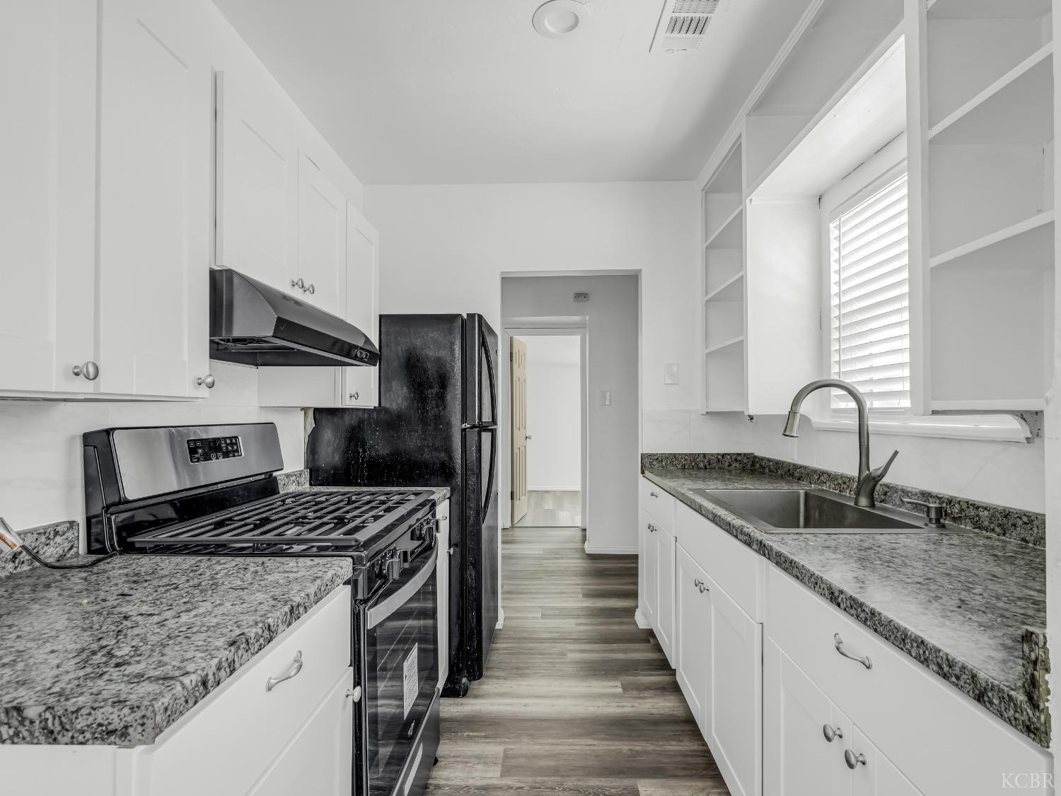 11005 S 10th Ave, Hanford, CA 93230