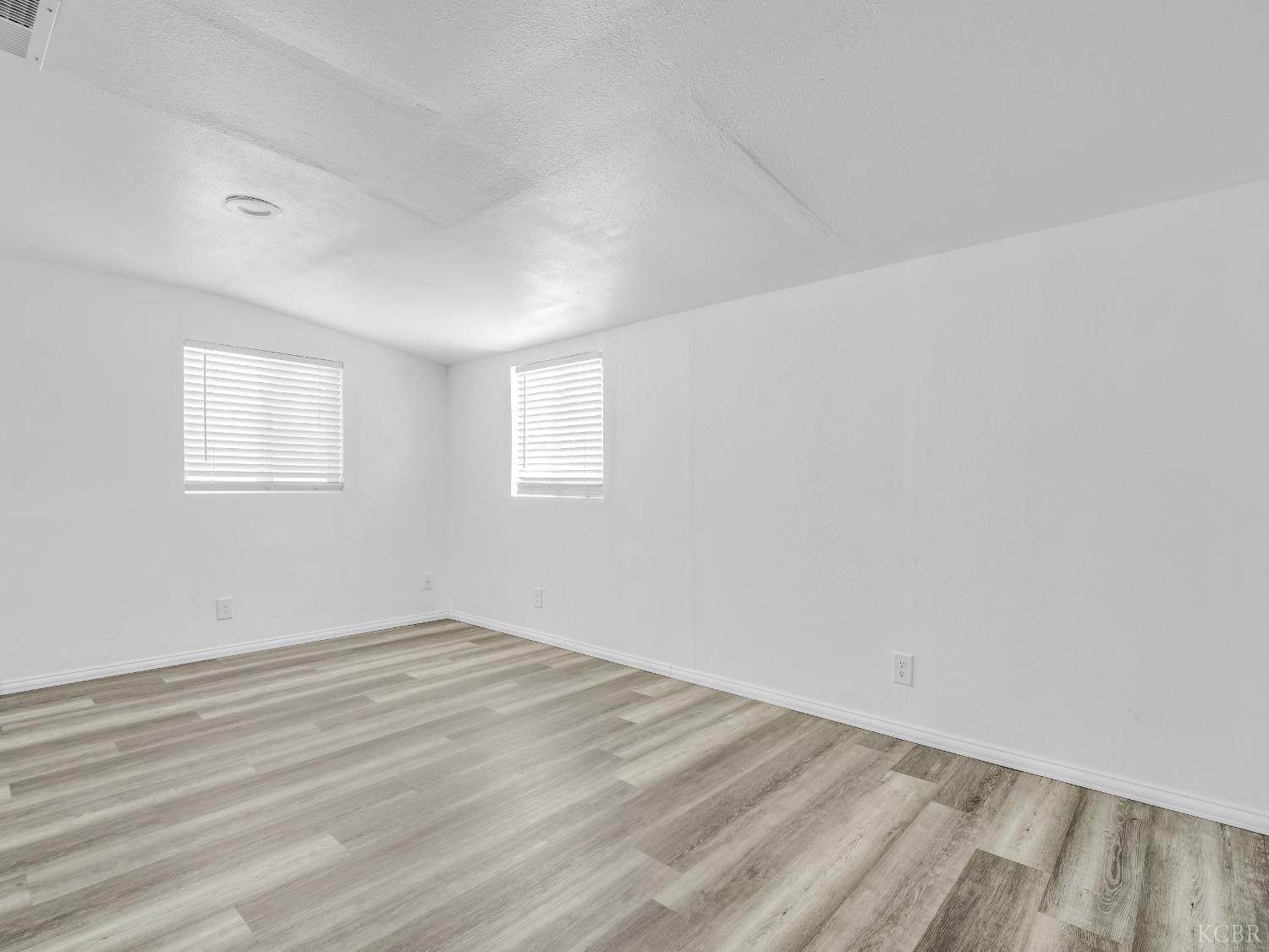 11005 S 10th Ave, Hanford, CA 93230