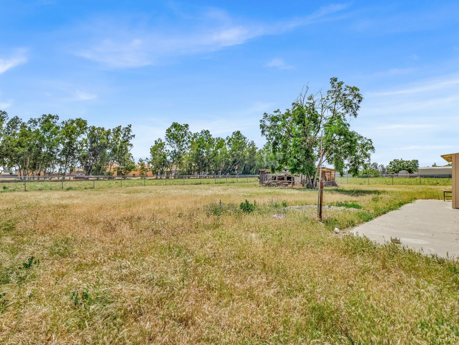 11005 S 10th Ave, Hanford, CA 93230