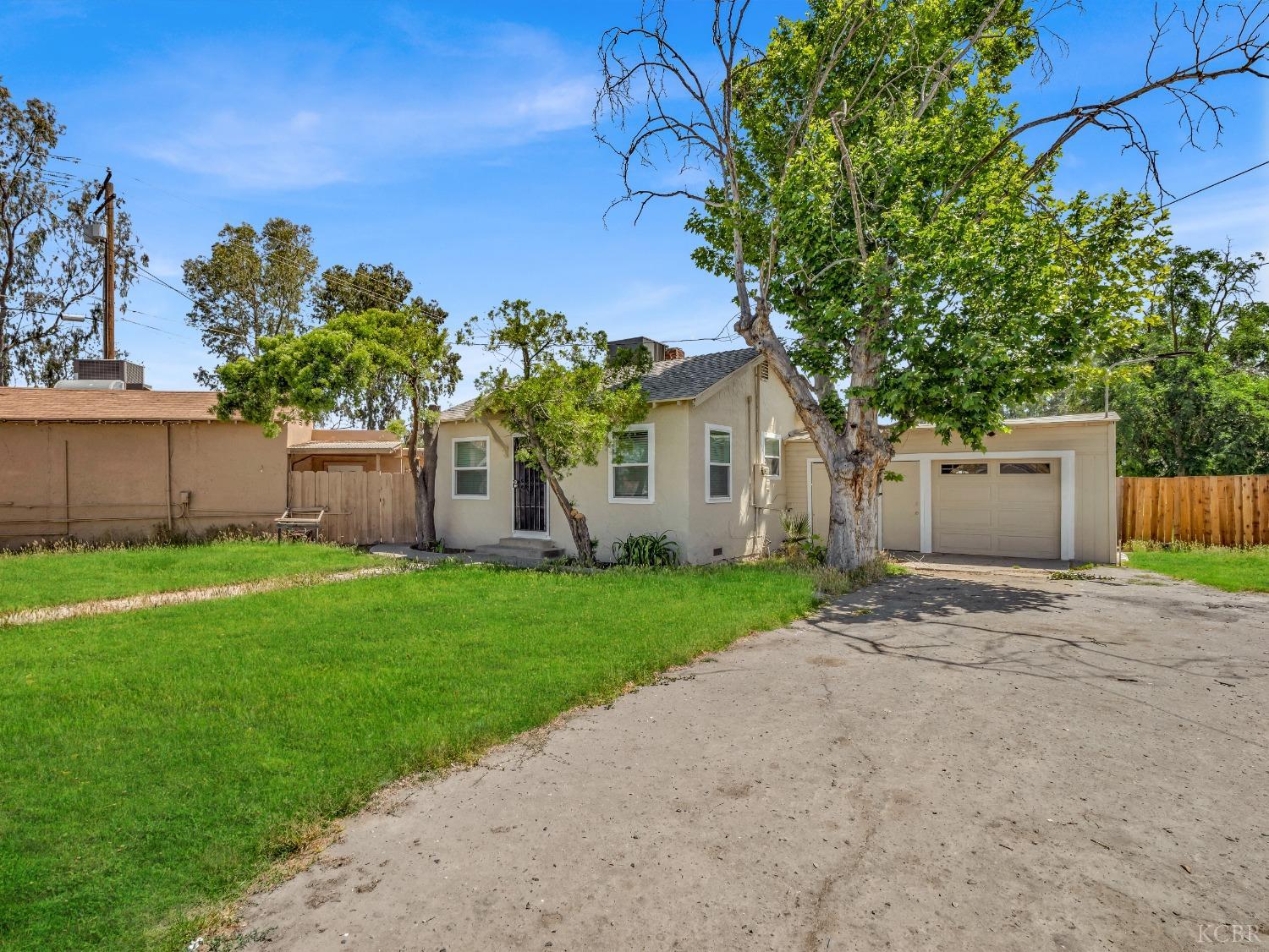 11005 S 10th Ave, Hanford, CA 93230