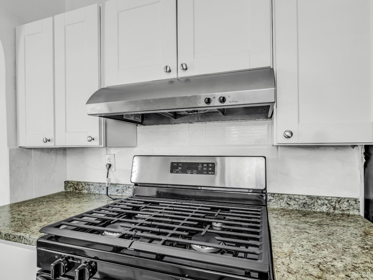 11005 S 10th Ave, Hanford, CA 93230