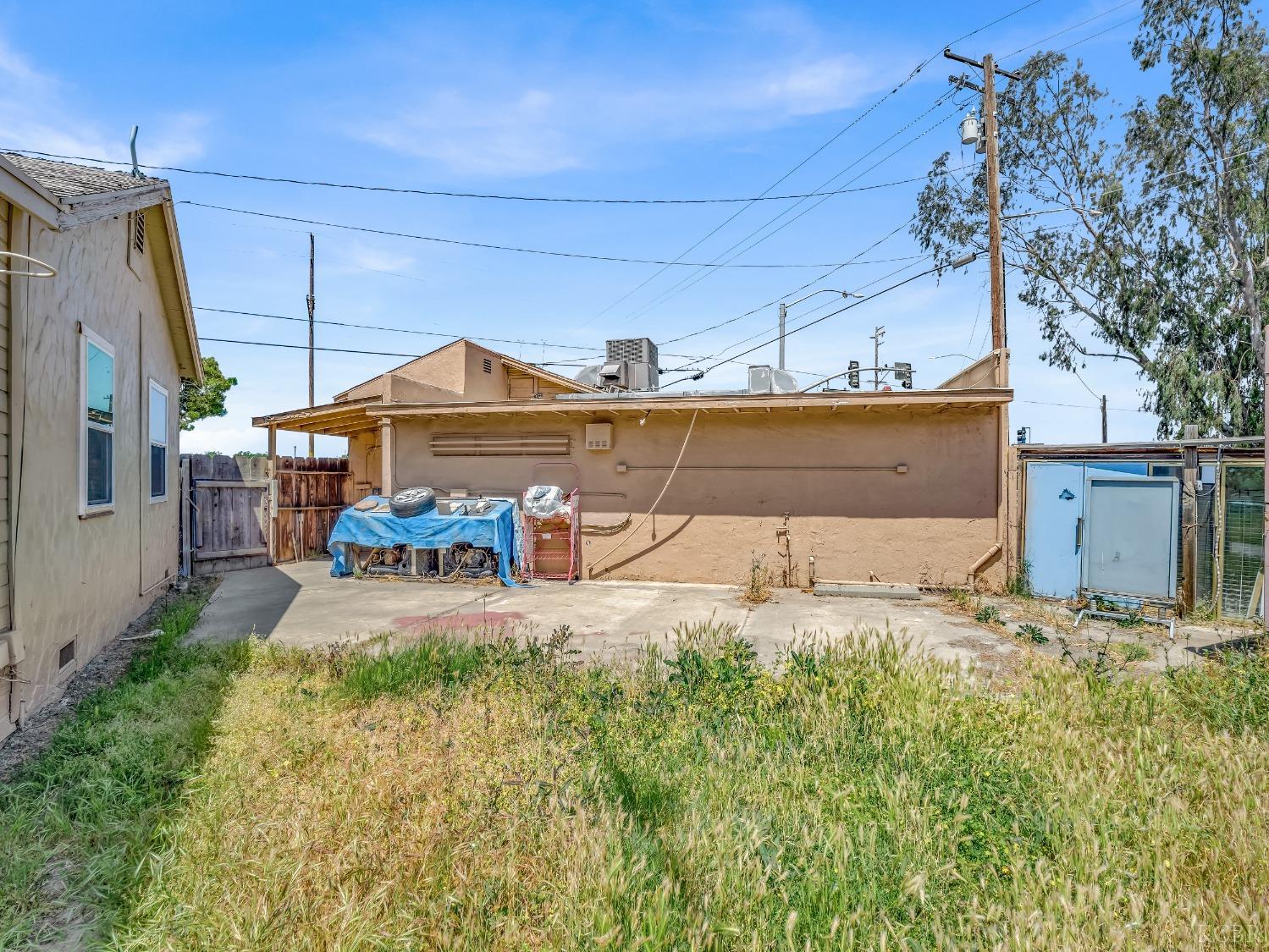 11005 S 10th Ave, Hanford, CA 93230